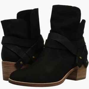 UGG WOMEN'S ELORA ANKLE BOOT